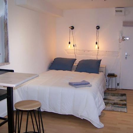 Rennes: Studio 4 Couchages, Proche Commerces, Bus. Exterior foto