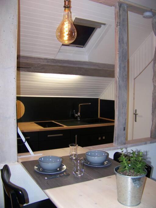 Rennes: Studio 4 Couchages, Proche Commerces, Bus. Exterior foto